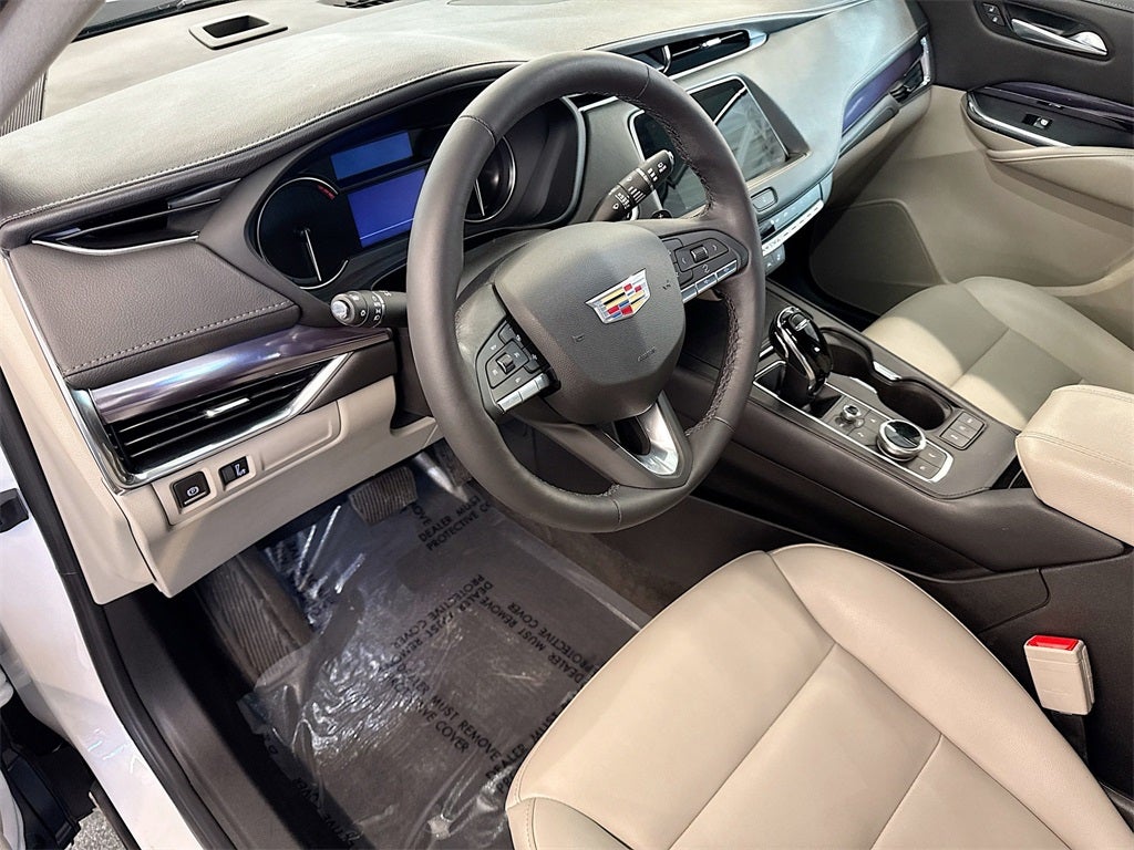 2023 Cadillac XT4 Luxury