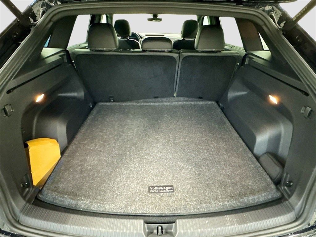 2023 Volkswagen Atlas Cross Sport 3.6L V6 SEL Premium R-Line