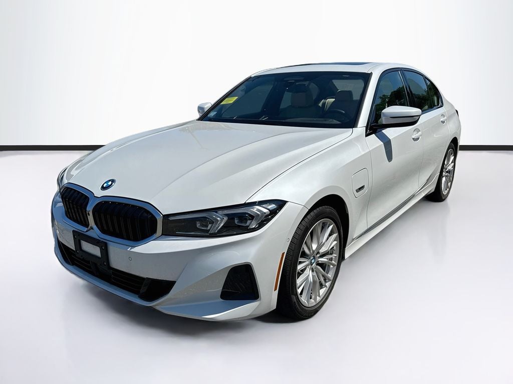 2023 BMW 330e xDrive 330e xDrive