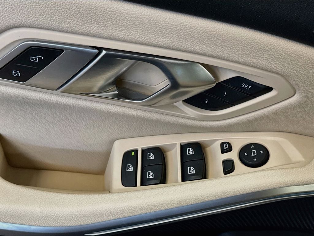 2023 BMW 330e xDrive 330e xDrive