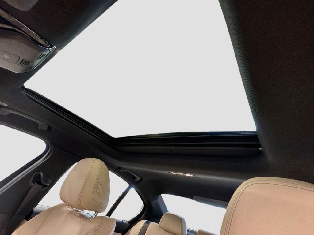 2023 BMW 330e xDrive 330e xDrive