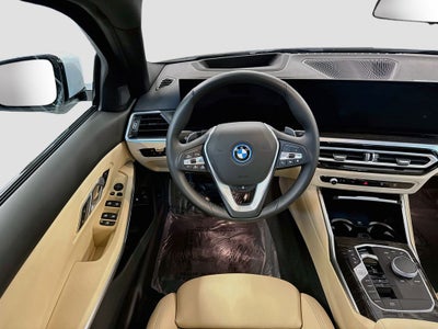 2023 BMW 330e xDrive 330e xDrive