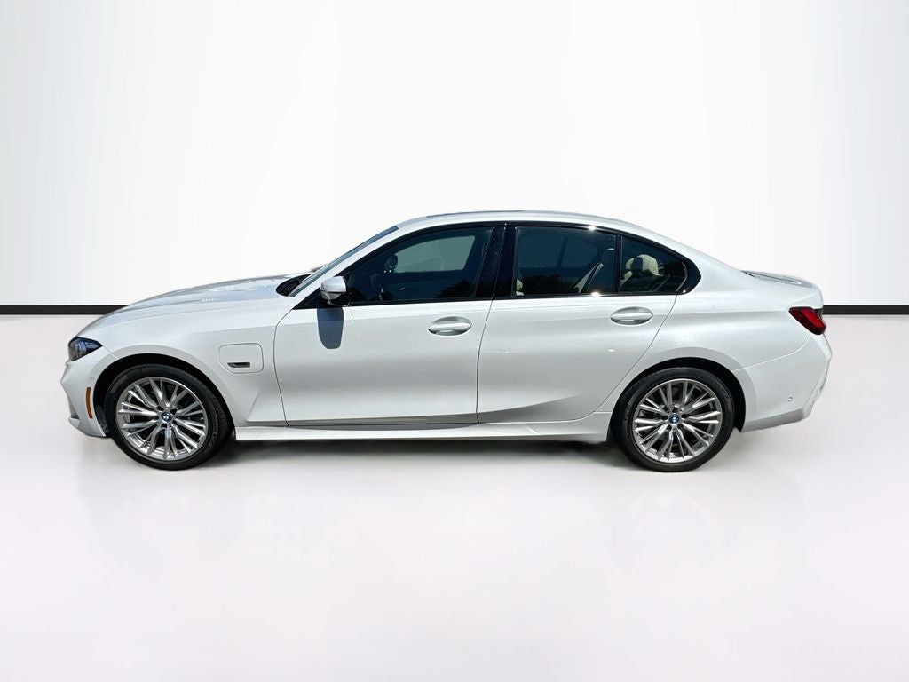 2023 BMW 330e xDrive 330e xDrive