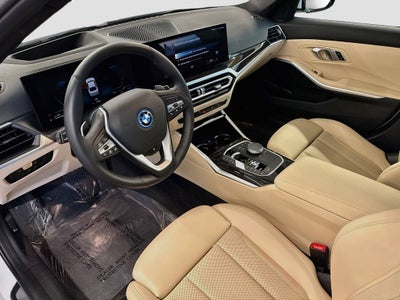 2023 BMW 330e xDrive 330e xDrive