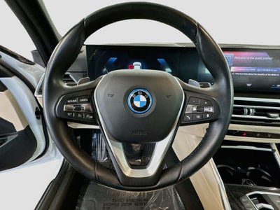 2023 BMW 330e xDrive 330e xDrive