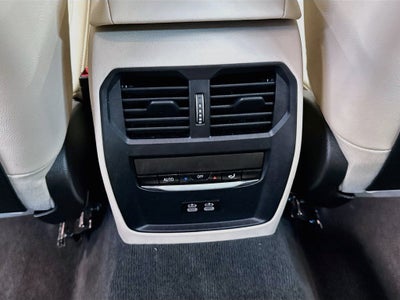 2023 BMW 330e xDrive 330e xDrive