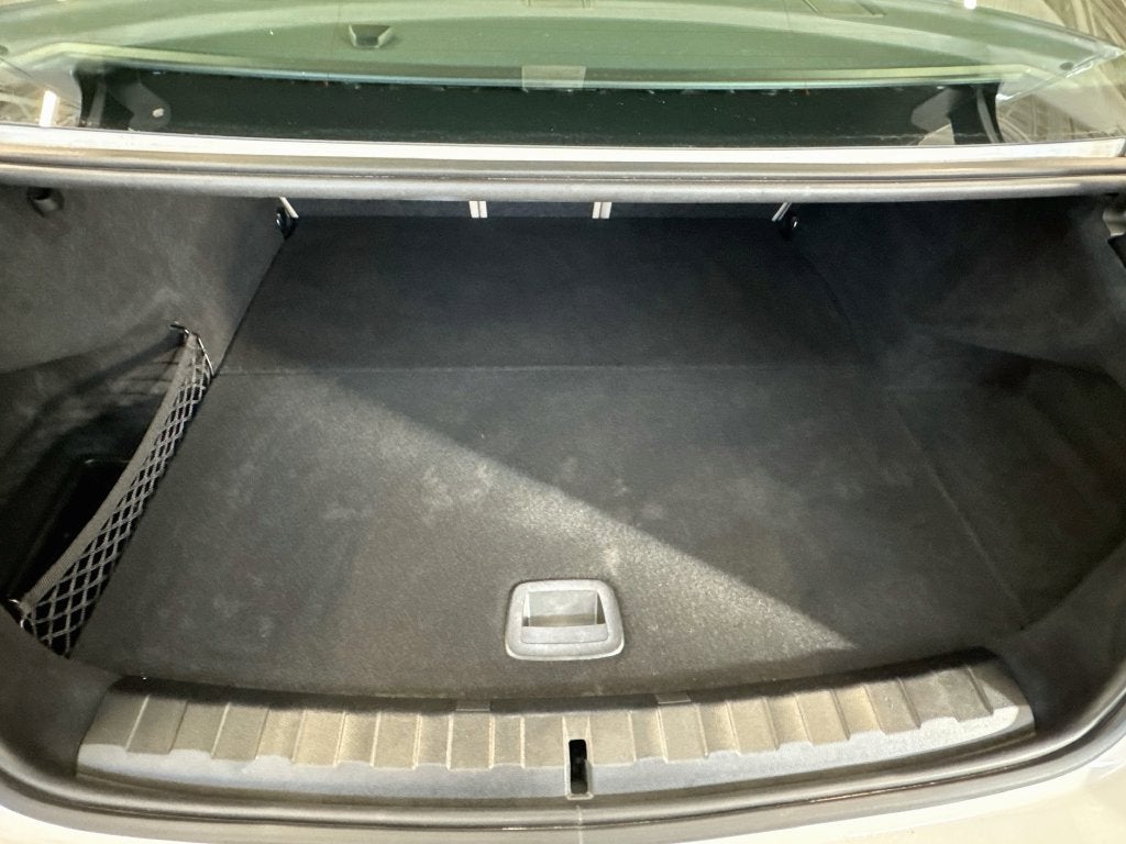 2023 BMW 330e xDrive 330e xDrive