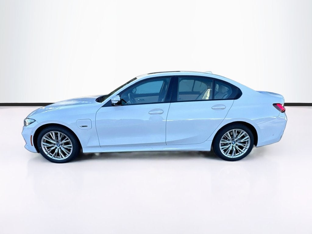 2023 BMW 330e xDrive 330e xDrive