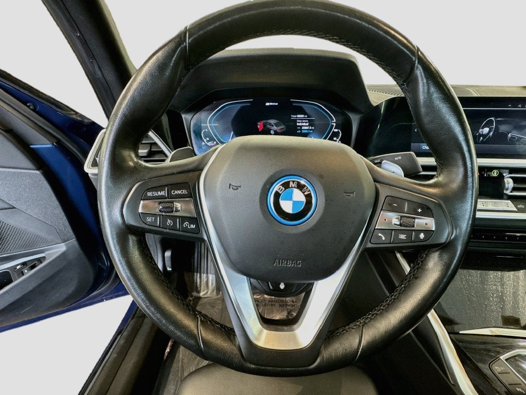 2022 BMW 330e xDrive 330e xDrive