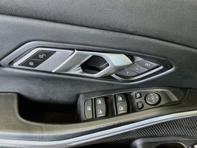 2022 BMW 330e xDrive 330e xDrive