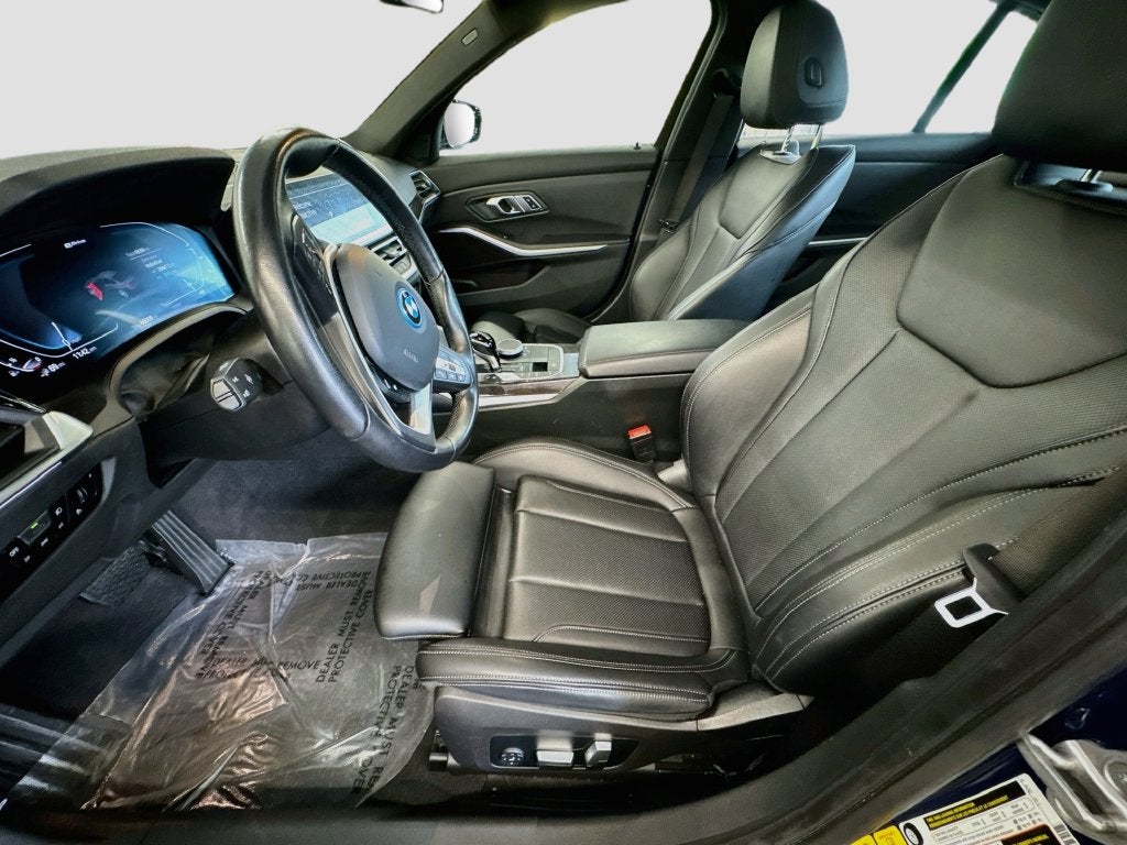 2022 BMW 330e xDrive 330e xDrive