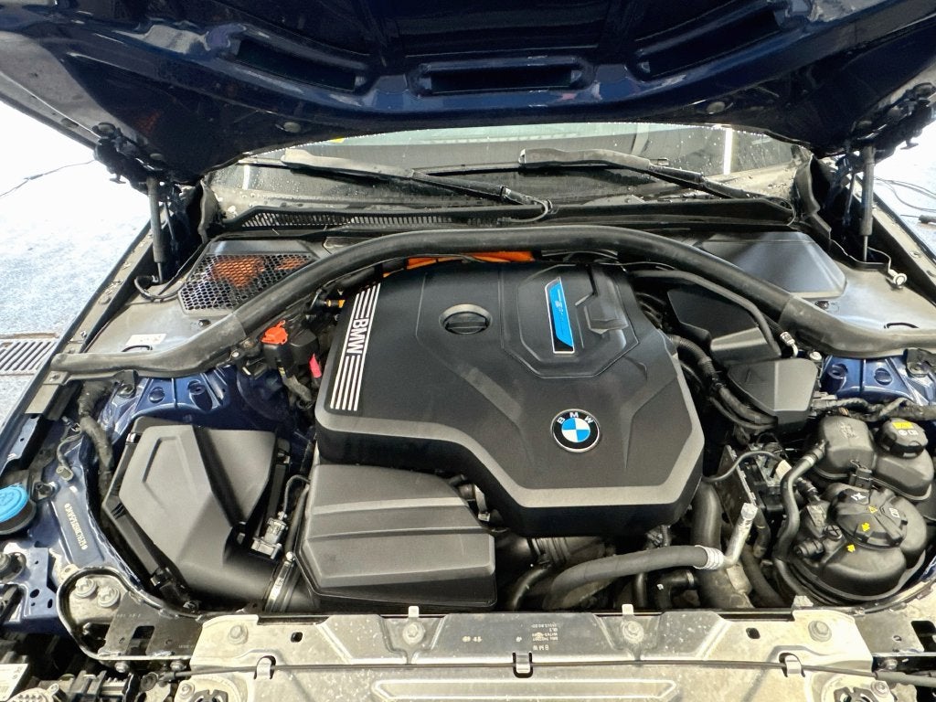 2022 BMW 330e xDrive 330e xDrive