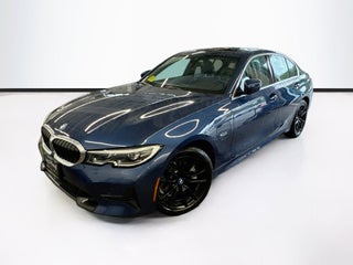 2022 BMW 330e xDrive 330e xDrive