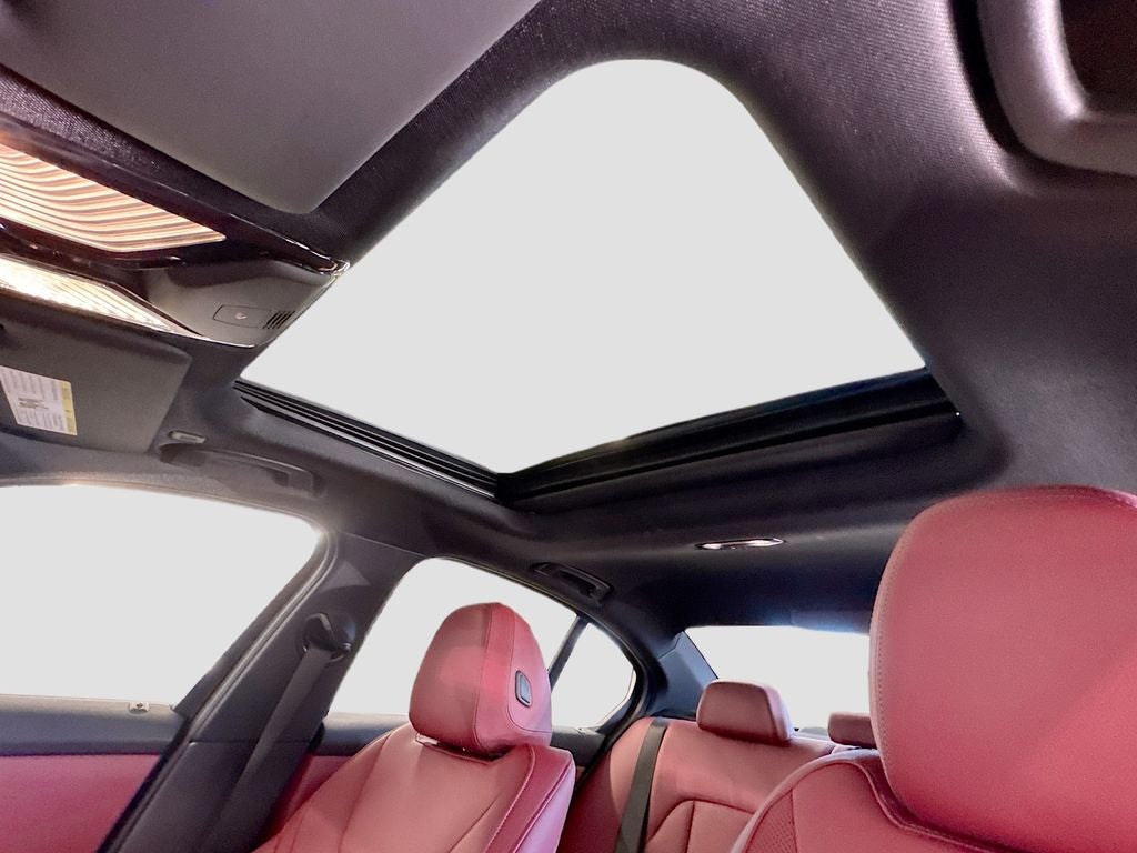 2025 BMW 330i xDrive 330i xDrive