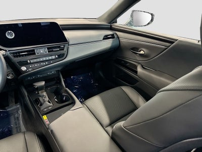 2025 Lexus ES 300h