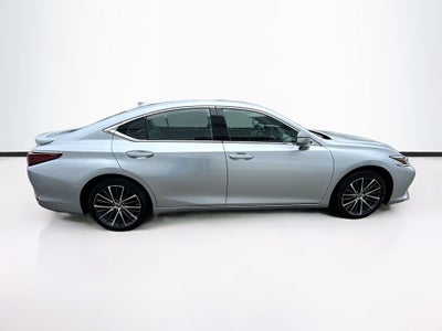 2025 Lexus ES 300h
