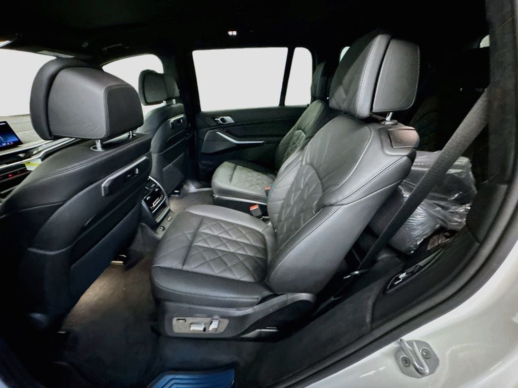 2027 BMW X7 xDrive40i