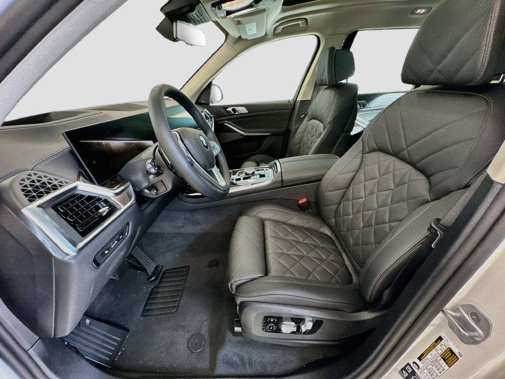 2027 BMW X7 xDrive40i
