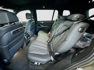 2027 BMW X7 xDrive40i