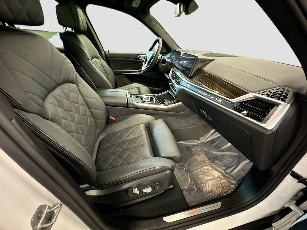 2025 BMW X5 xDrive40i