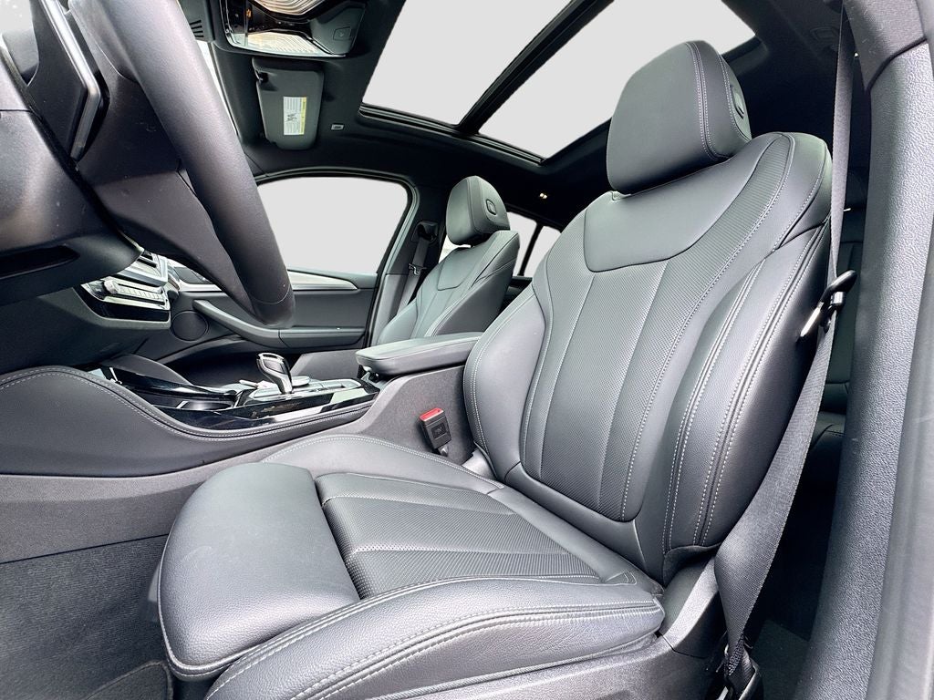 2025 BMW X4 xDrive30i