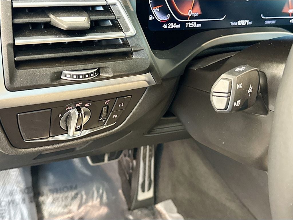 2025 BMW X4 xDrive30i