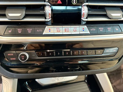 2025 BMW X4 xDrive30i