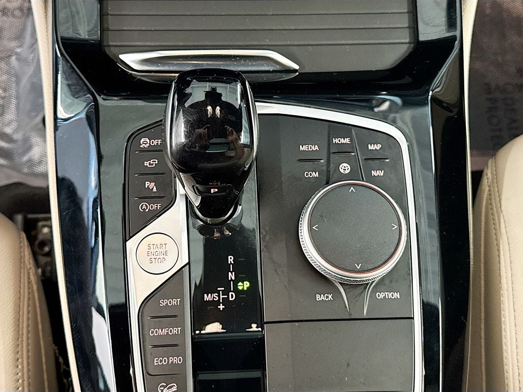 2025 BMW X4 xDrive30i