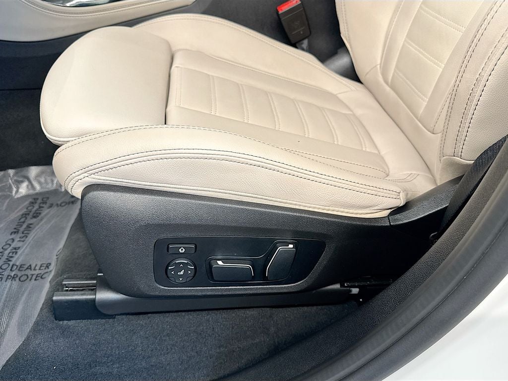 2025 BMW X4 xDrive30i