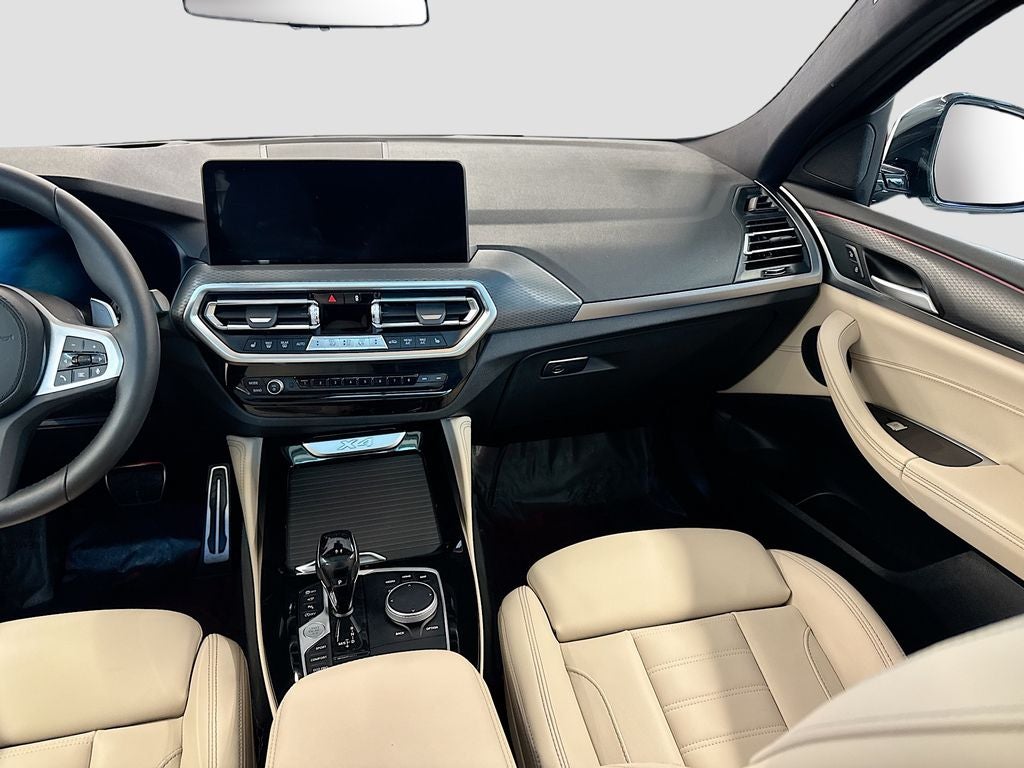 2025 BMW X4 xDrive30i