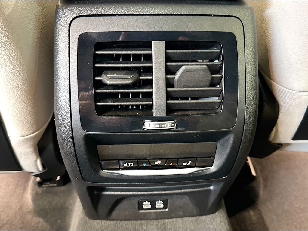 2025 BMW X4 xDrive30i