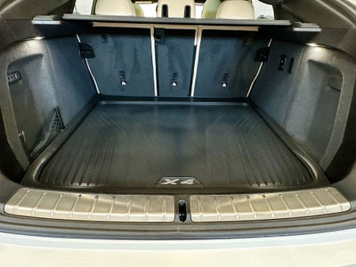 2025 BMW X4 xDrive30i