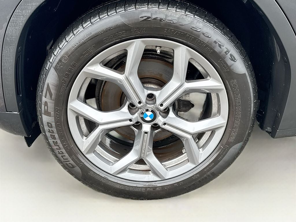 2025 BMW X4 xDrive30i