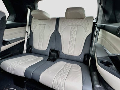 2024 BMW X7 M60i