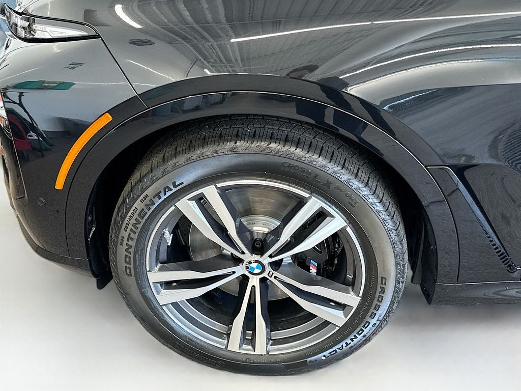 2027 BMW X7 M60i