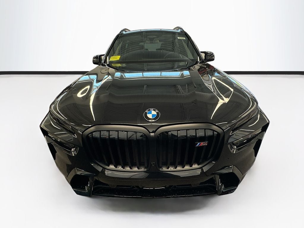 2027 BMW X7 M60i