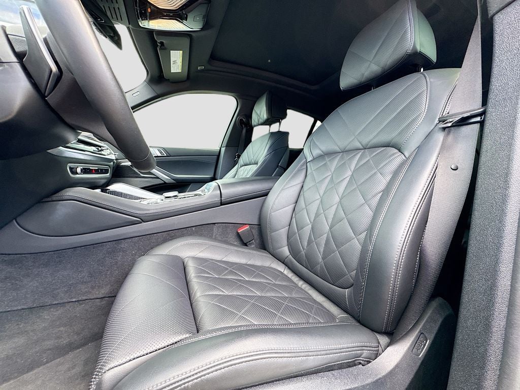 2025 BMW X6 xDrive40i