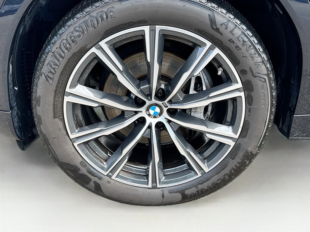 2025 BMW X6 xDrive40i