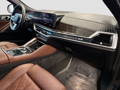 2025 BMW X6 xDrive40i