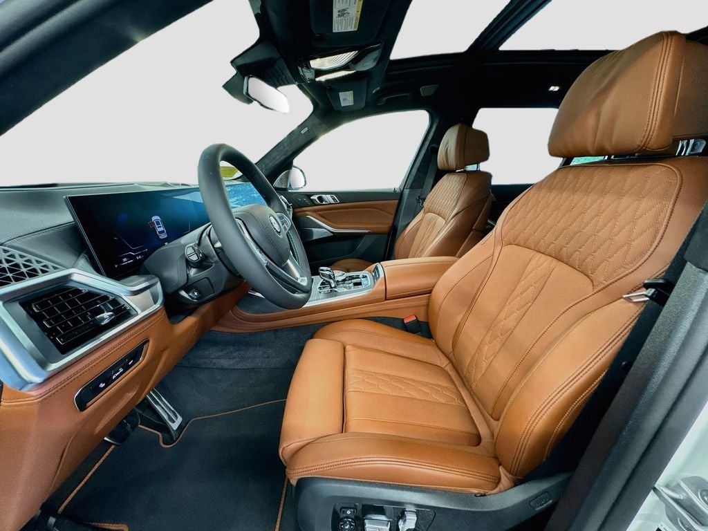 2026 BMW B7 Base