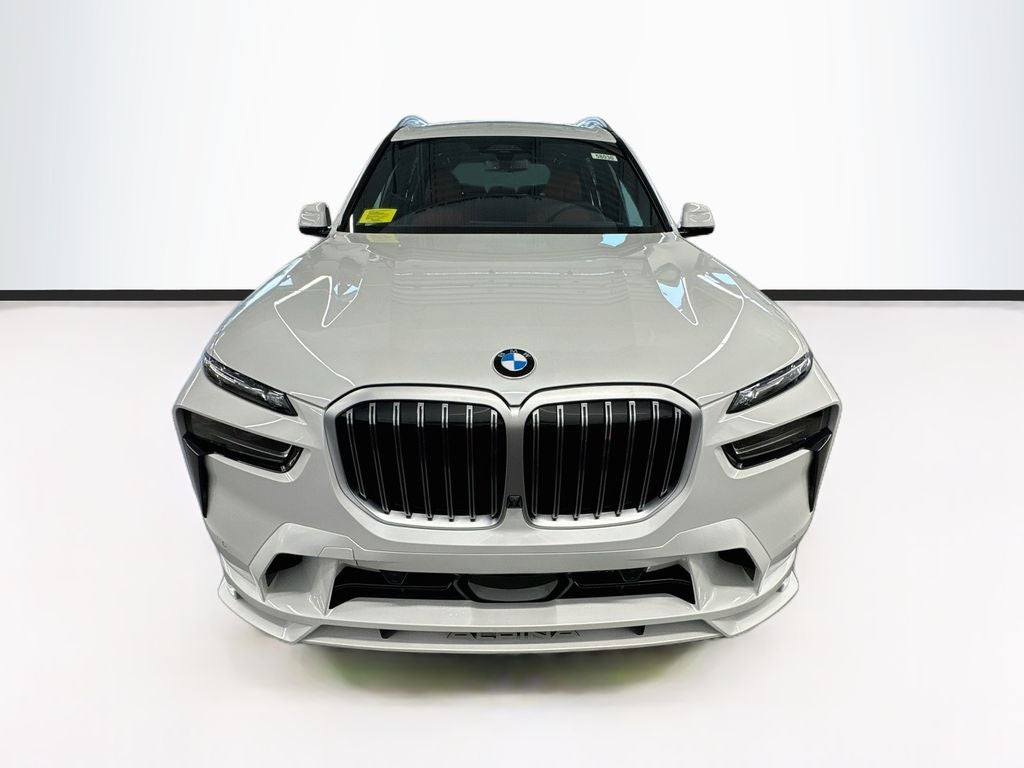 2026 BMW B7 Base