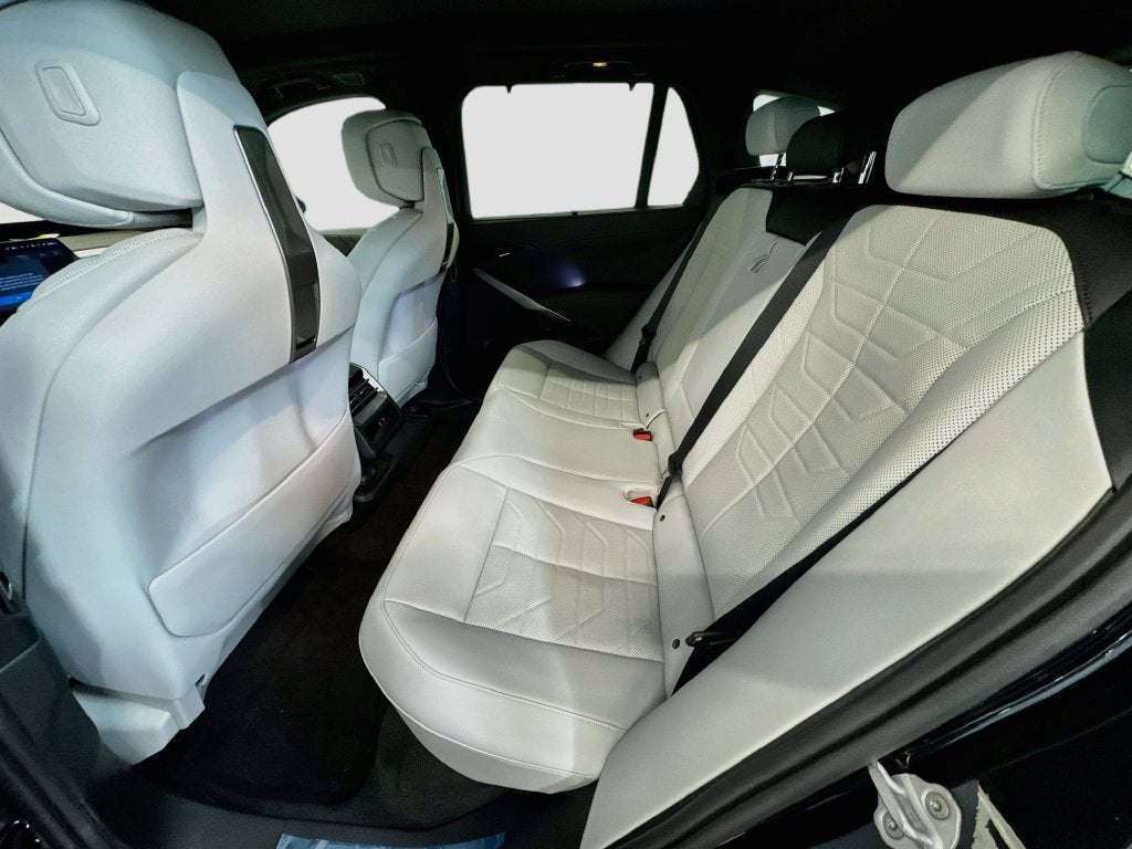 2027 BMW X5 40 Base