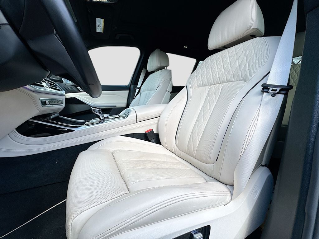 2022 BMW X7 ALPINA XB7