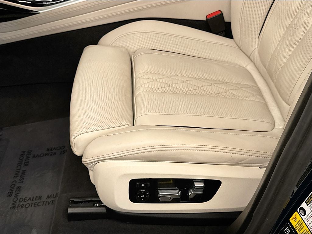 2022 BMW X7 ALPINA XB7