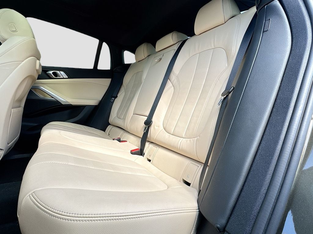 2022 BMW X6 xDrive40i