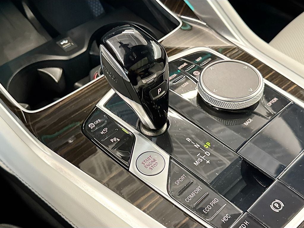 2023 BMW X6 xDrive40i