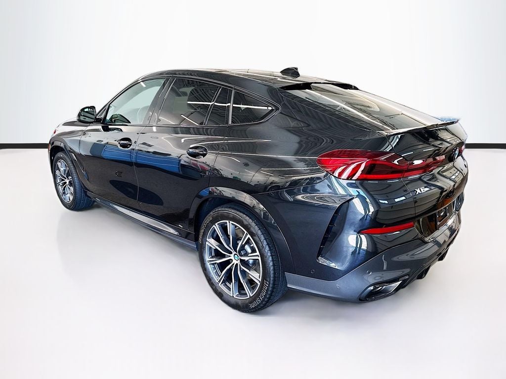 2023 BMW X6 M50i