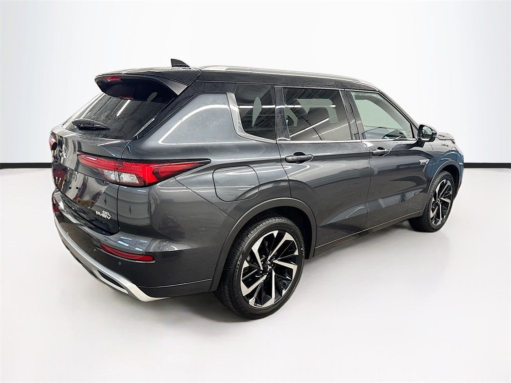 2025 Mitsubishi Outlander PHEV Base