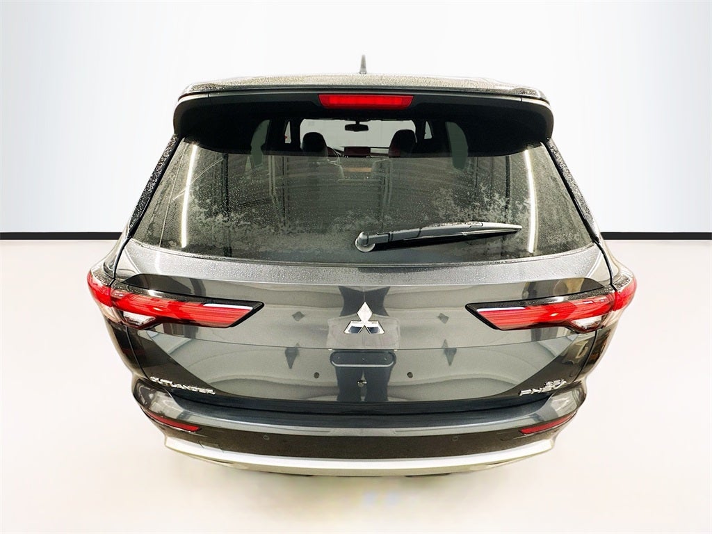 2025 Mitsubishi Outlander PHEV Base
