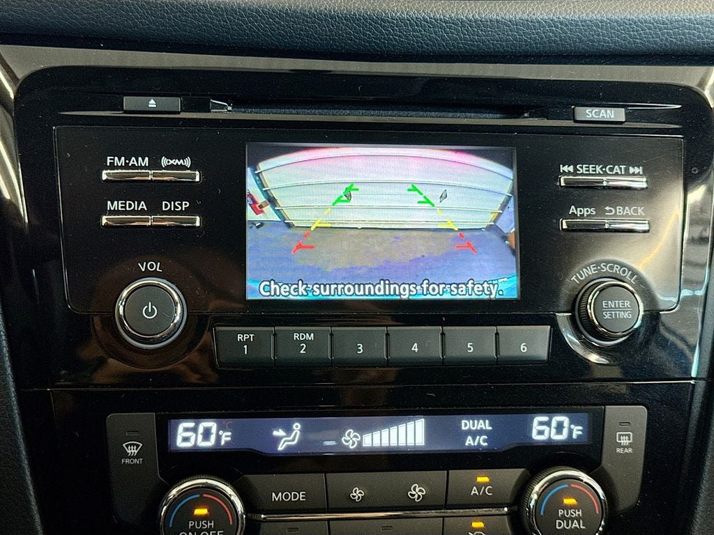 2016 Nissan Rogue SV